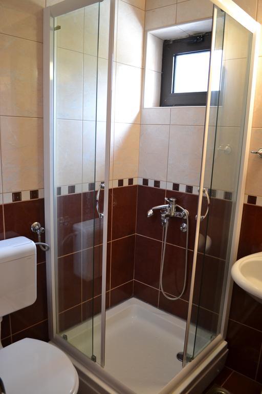Guesthouse Orlovic بودفا الغرفة الصورة