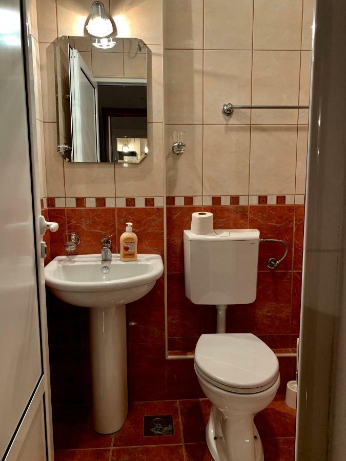 Guesthouse Orlovic بودفا المظهر الخارجي الصورة
